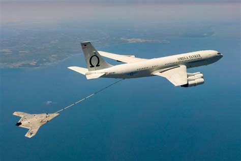 Illustration of the challenges and limitations of aerial refueling