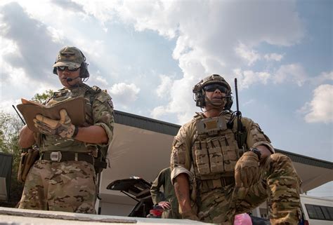 Air Force Combat Control Team members