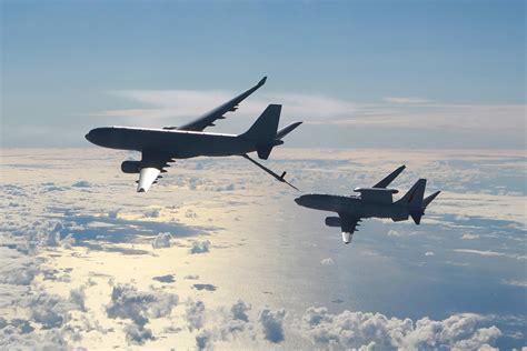 Air to Air Refueling Image 1