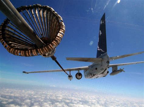 Air to Air Refueling Image 6