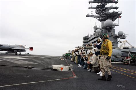 Aircraft carrier deck