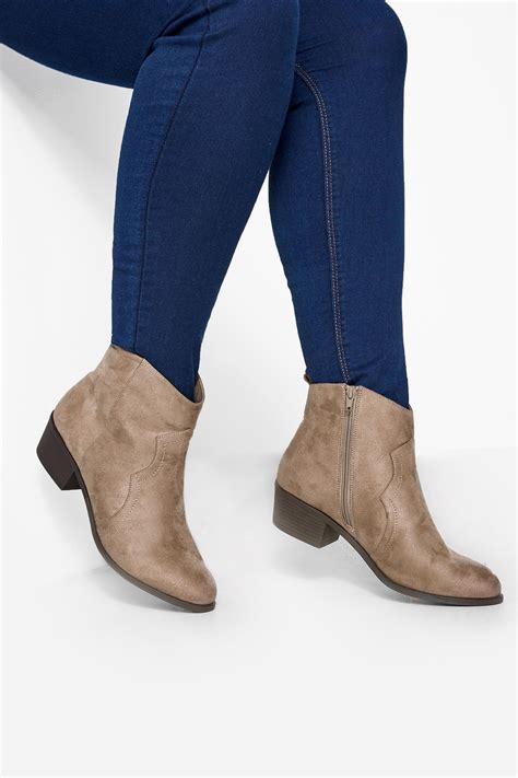 Ankle boots