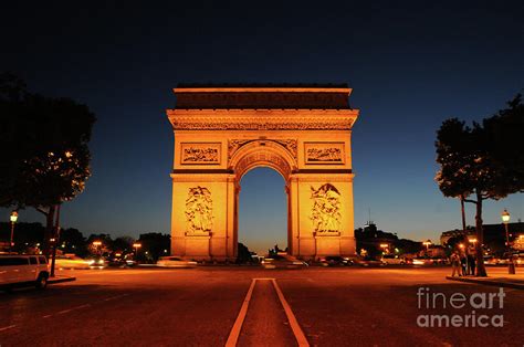 Arc de Triomphe at Night