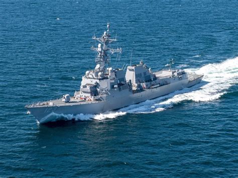 Arleigh Burke-class destroyer with integrated shipboard network