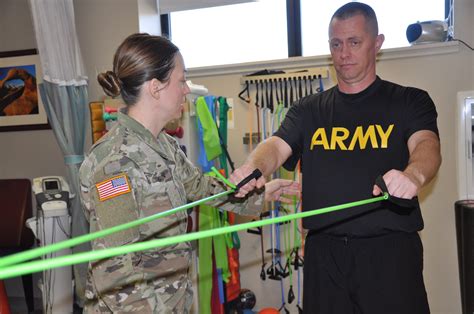 Army physical therapy career