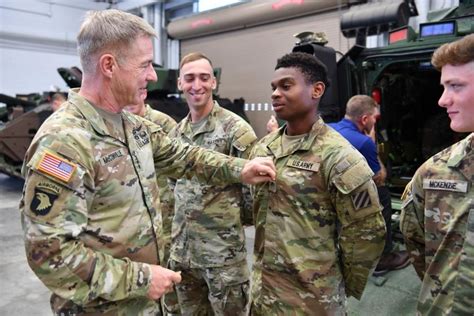 Army recruits in training