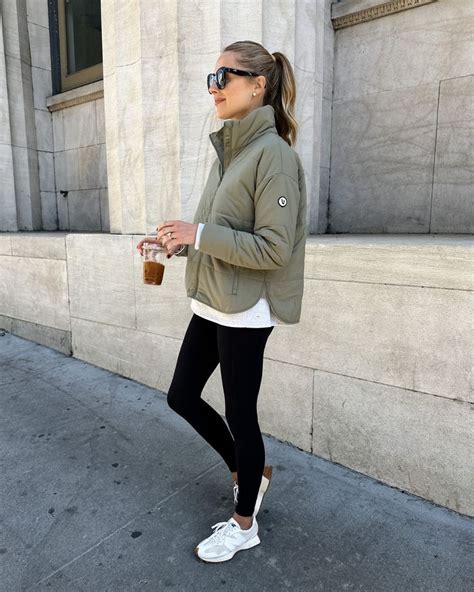 Navy blue tank top with leggings and sneakers