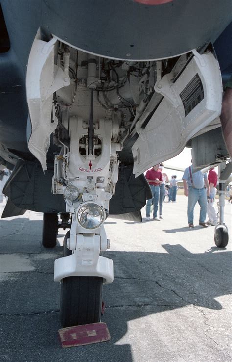 AV-8B Harrier II landing gear