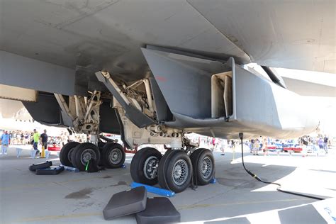 B-1 Lancer air intake