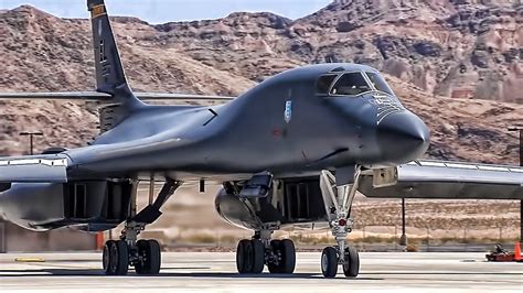 B-1 Lancer Landing