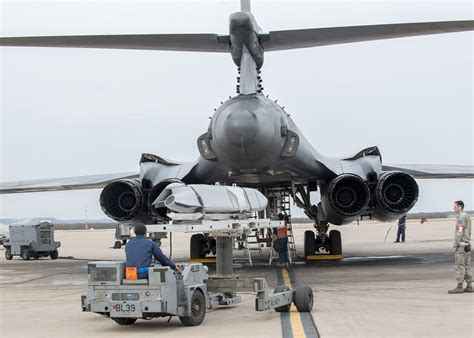 B-1 Lancer weapons bay