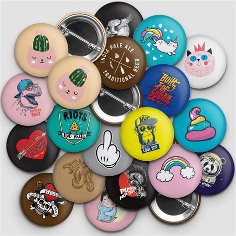 Badges and buttons from military uniforms