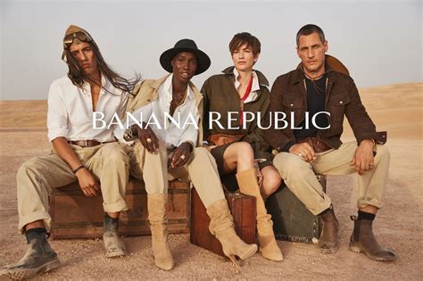 Banana Republic Social Media