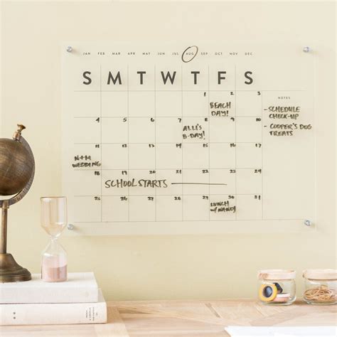 Benefits of Acrylic Wall Calendars