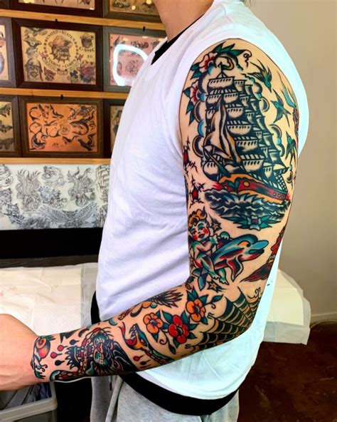 Benefits and drawbacks of half sleeve tattoos