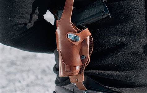 Benefits of a Good Holster for Left-Handed Shooters