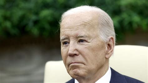 Biden forgets the name of the Secretary of Defense