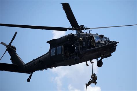 UH-60 Black Hawk helicopter