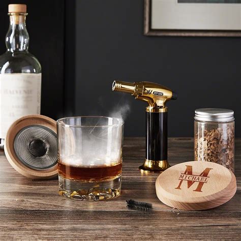 Bourbon accessories