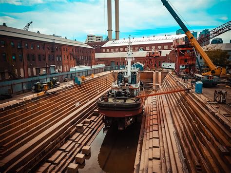 Brooklyn Navy Yard repair operations