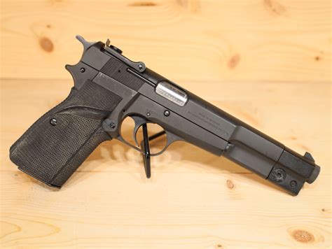 Browning Hi Power 9mm Features