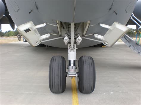 C-17 Globemaster III Landing Gear Components