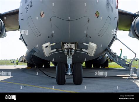 C-17 Globemaster III Landing Gear Schematic