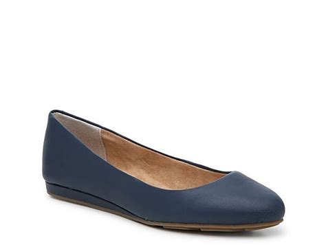 Care and Maintenance of Womens Navy Flats Shoes