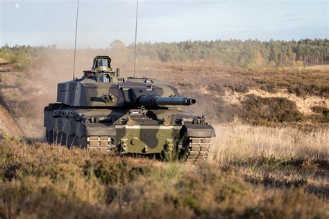 Challenger 2 Communication System