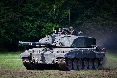 Challenger 2 Gun