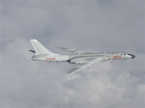 Chinese bomber aircraft