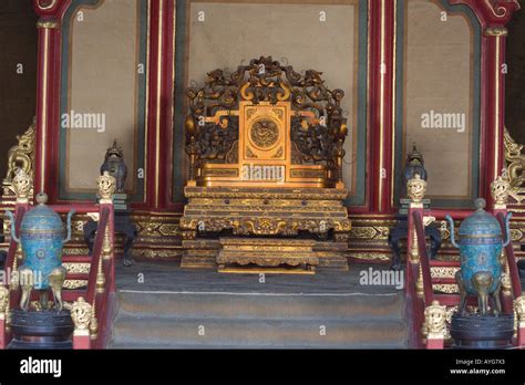 Chinese dragon throne