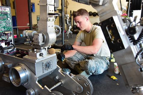 Civilian EOD training practical