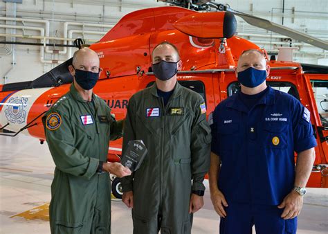 Coast Guard aviation uniforms