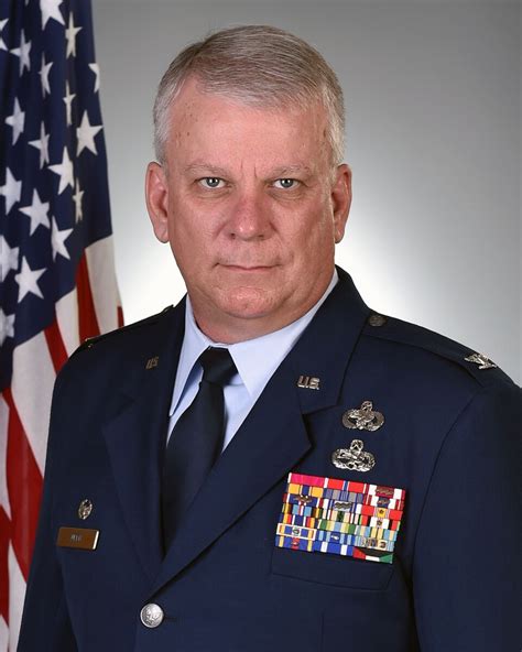 Responsibilities of a Colonel in the Air Force