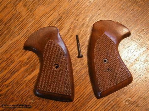 Colt Detective Special Grips