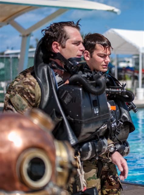 Combat Diver Qualification Course Training