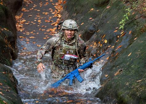 Combat medic and soldier, a bond of trust and respect