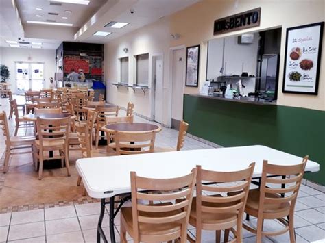 Community Commons Food Court