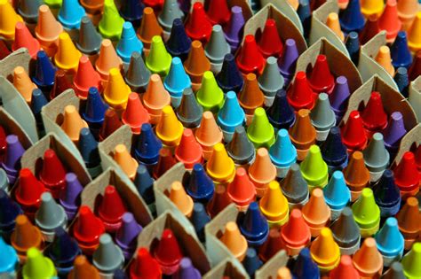 Crayon manufacturing