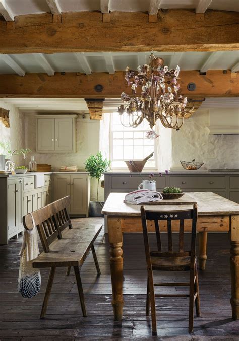 Rustic charm with navy blue tablecloth