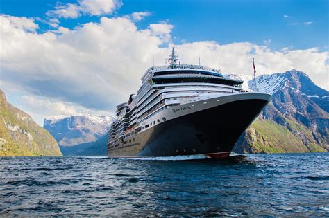 Cunard Photography Inspiration