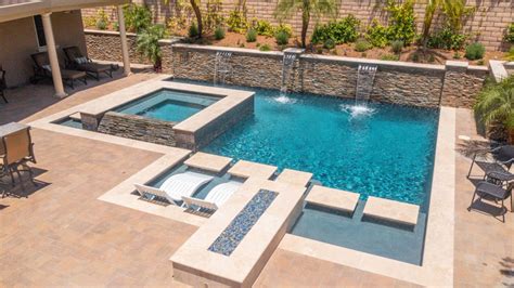 Custom Swimming Pools