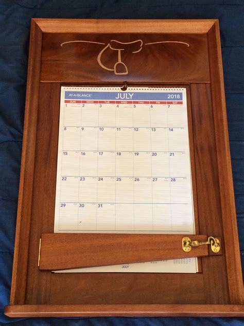 Customizing Your Hallmark Mahogany Calendar