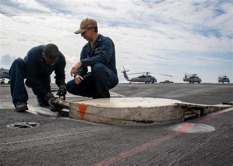 CVN 70 Arresting Gear