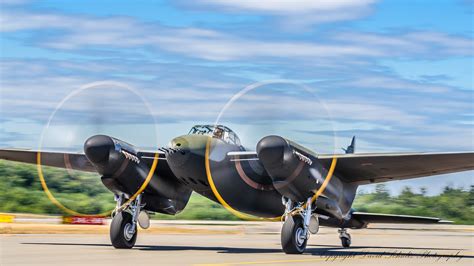 de Havilland Mosquito T Mk III in flight