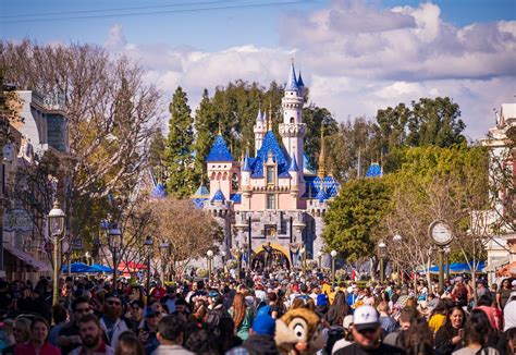 Disneyland Crowd Control