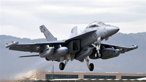 EA-18G Growler electronic warfare capabilities