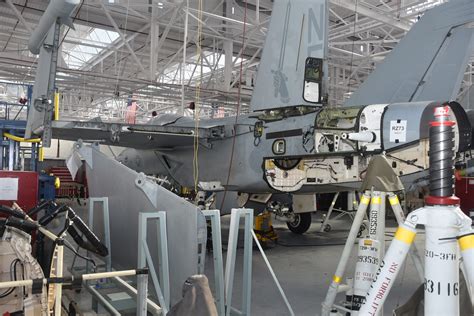 EA-18G Growler's maintenance