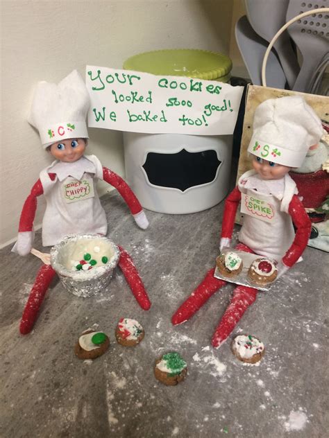 Elf Baking Cookies